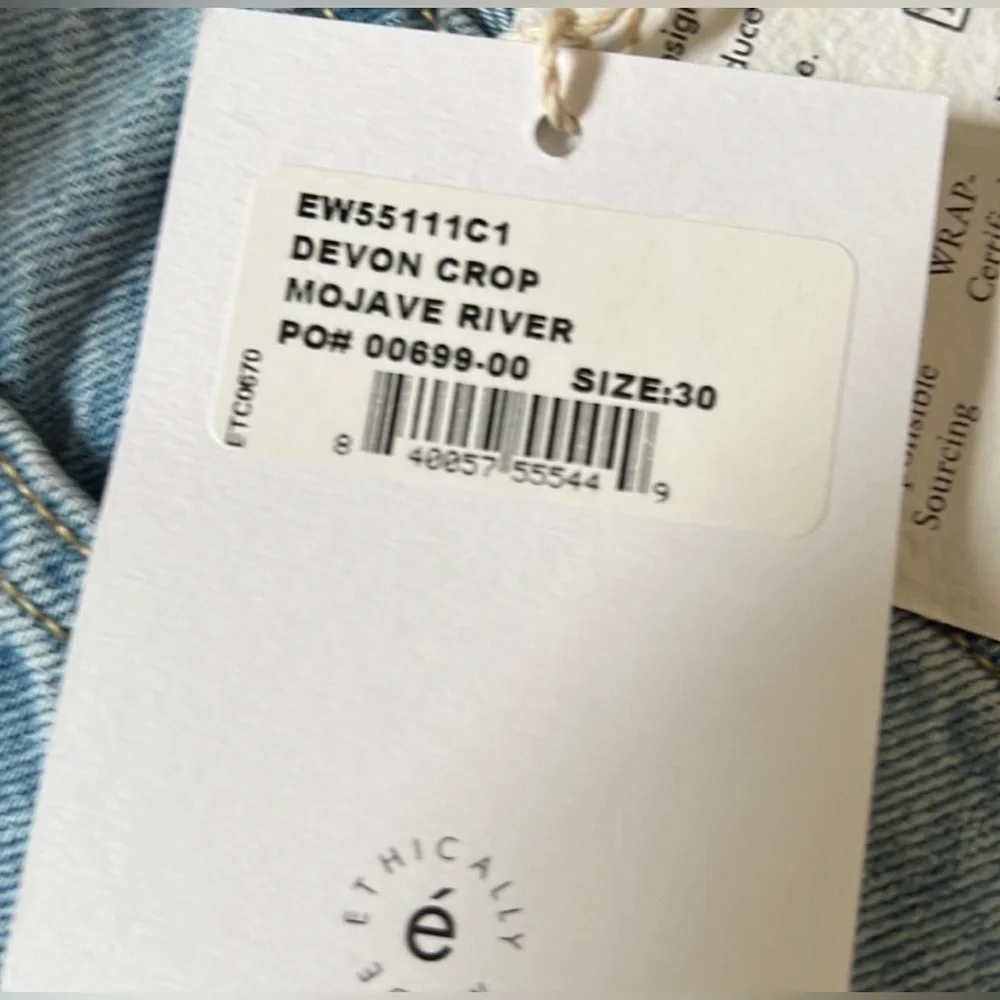 NWOT ETICA DEVON HIGH WAIST WIDE LEG DISTRESSED JEANS SIZE 30 - Picture 9 of 10